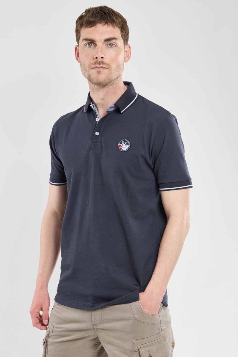 Poloshirt mit GARKYS-Stickerei auf der Rückseite