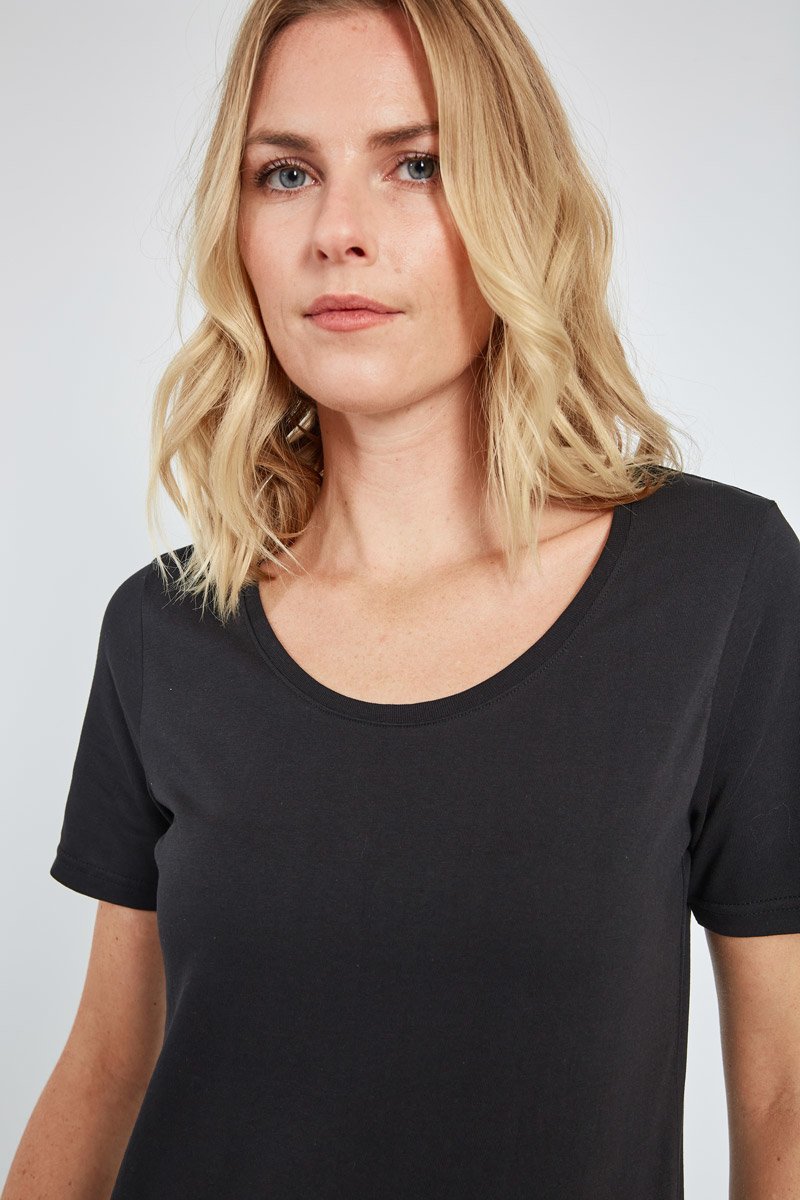 schlichtes T-Shirt - aus Baumwolle
